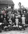 Familie Korsten, 3 mei 1948 (Henk omcirkeld) (bron: BHIC)