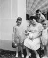 Echtpaar Jorritsma-Odenkirchen met de kinderen Theo, Henk en Ria (inzending Maaike Jorritsma)