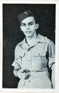 T. van den Heuvel (bron: Oorlogsgravenstichting)