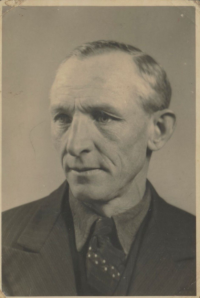 L. van Soolingen (bron: Oorlogsgravenstichting)