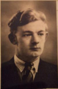 Foto op het bidprentje van Marinus Bril (inzending G. v. Pul)