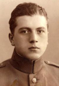 A.J. Hermelink (bron: Oorlogsgravenstichting)