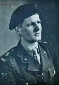 J.W. van de Leemput (bron: Oorlogsgravenstichting)