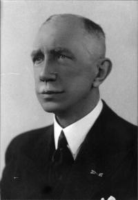 E.C.J. Moonen (bron: WaalwijkWiki, Heemkundekring De Erstelinghe, Waalwijk)