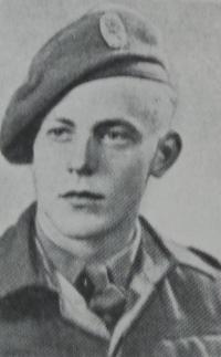 A.P. Stoop (bron: Oorlogsgravenstichting)