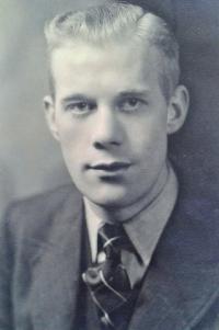 J.F.G. van Tuijn (bron: Oorlogsgravenstichting)