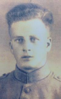 A.J. van der Velden (bron: Oorlogsgravenstichting)