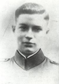 A.C.W. Versteden (bron: Oorlogsgravenstichting)