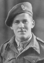 A. van der Schans (bron: Oorlogsgravenstichting)